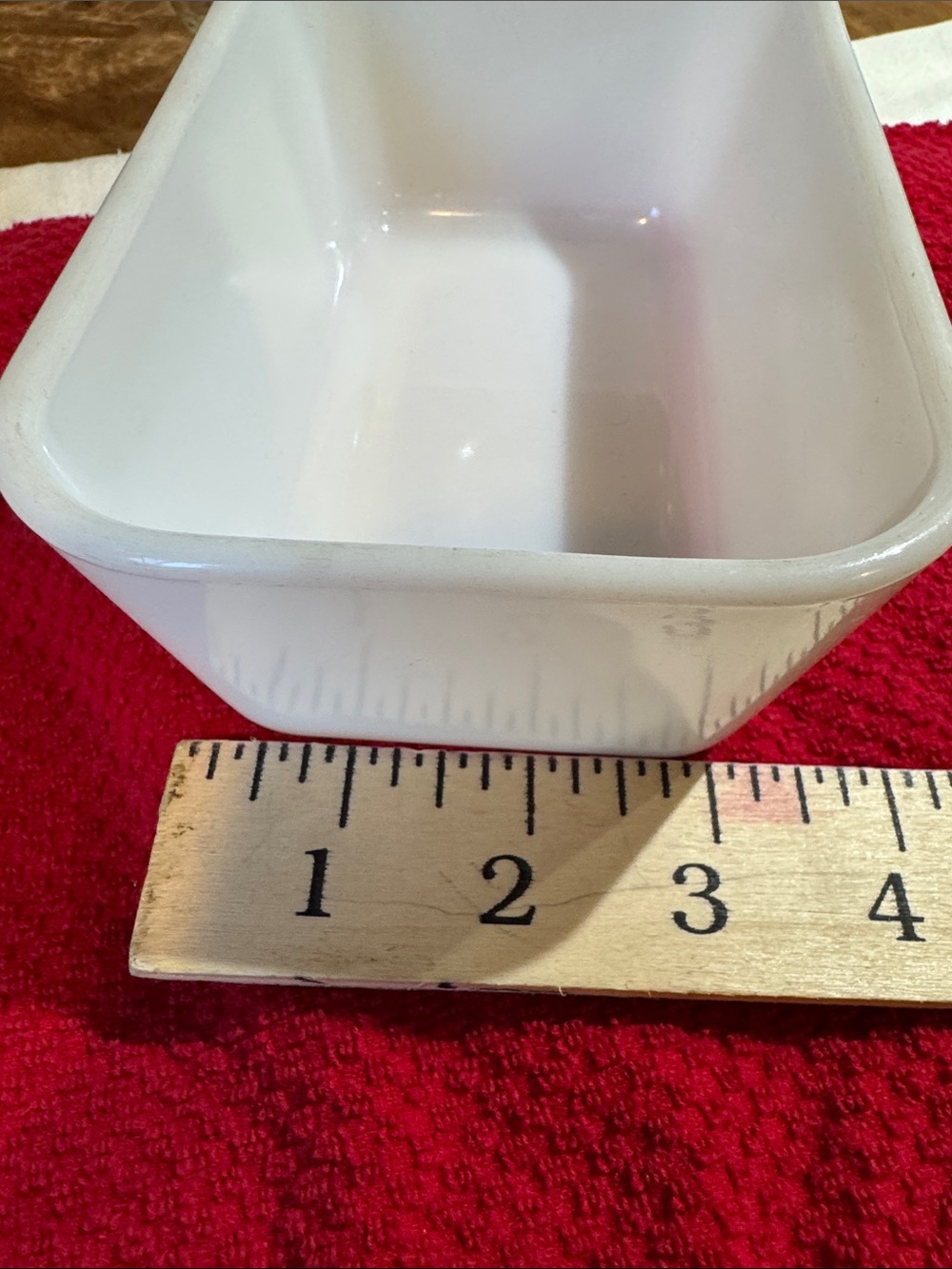 Pyrex milk glass Refrigerator Dish - Picture 4 of 6
